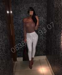 Deneyim ve Tutku Sözü Veren Erdemli Escort Bayan