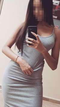 İnce Beli ve Büyüleyici Gülümsemesiyle Erdemli Escort