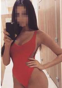 İnce Beli ve Büyüleyici Gülümsemesiyle Erdemli Escort